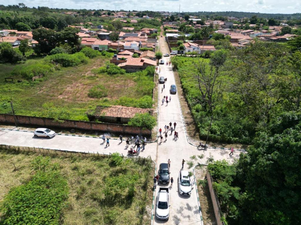 Prefeita Ivanária Sampaio inaugura novas ruas com pavimentação poliédrica