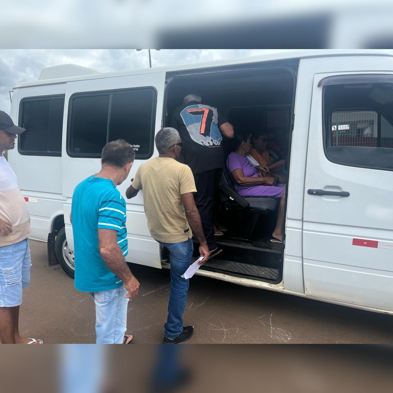 Mutirão da Catarata em Esperantina beneficia 85 pacientes de Morro do Chapéu do Piauí